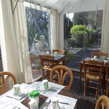 Le Pré Catelan Hotel 3*