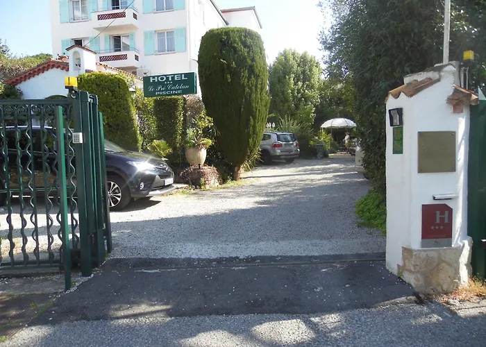 Le Pre Catelan 3* Ζουάν λε Πιν