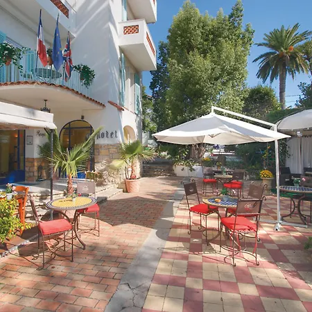 Le Pre Catelan 3* ז'ואן-לה-פינס