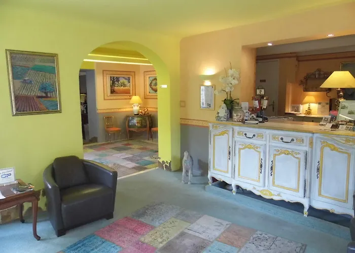 Le Pre Catelan מלון 3*